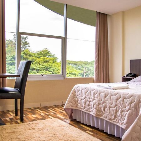 Central Park Cde Ciudad del Este Ngoại thất bức ảnh